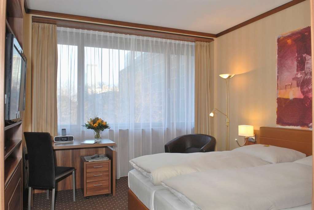 Living Hotel Dusseldorf Room photo